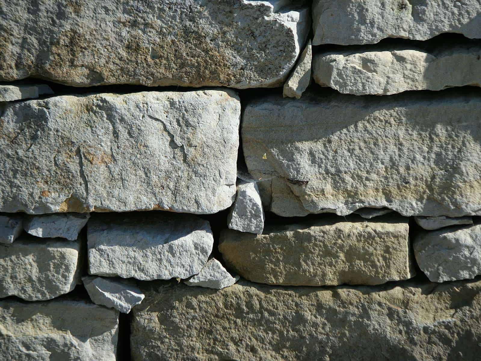 Natursteinmauern - Natursteine für den Garten | Ihr Steinbruch in NRW