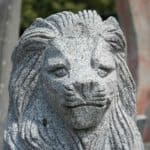 Löwenfigur aus Granit